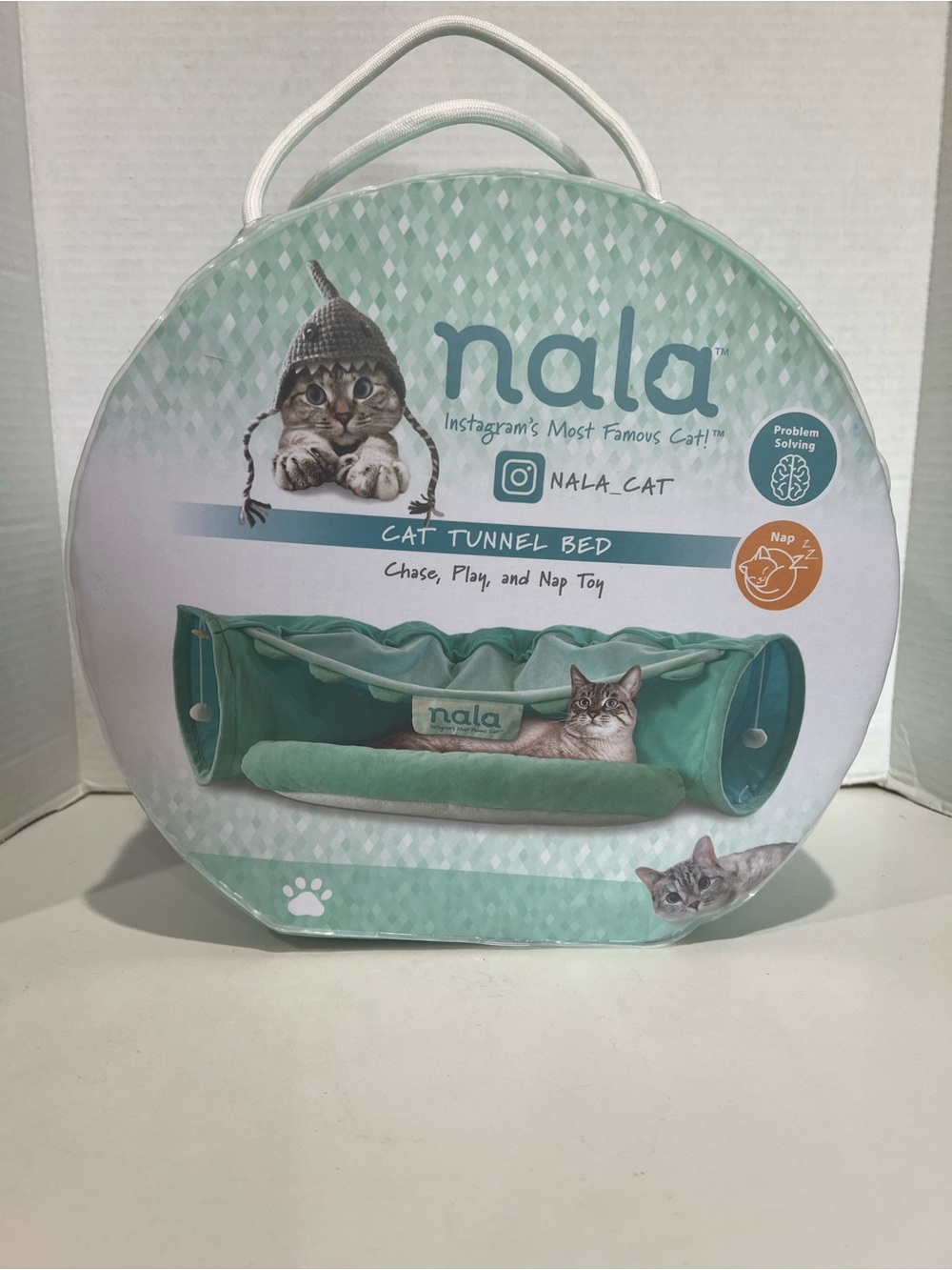 Nala Cat Tunnel Bed for Indoor Cats 48" Brand New in Packaging
